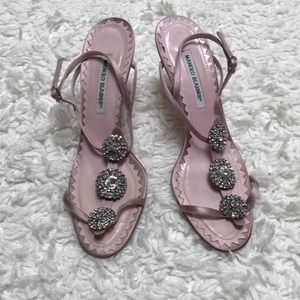 💕Manolo Blahnik Pink Satin Rhinestone Sandals 💕